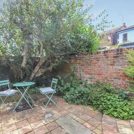 Unique Period One Bedroom House In Colchester Bagian luar foto