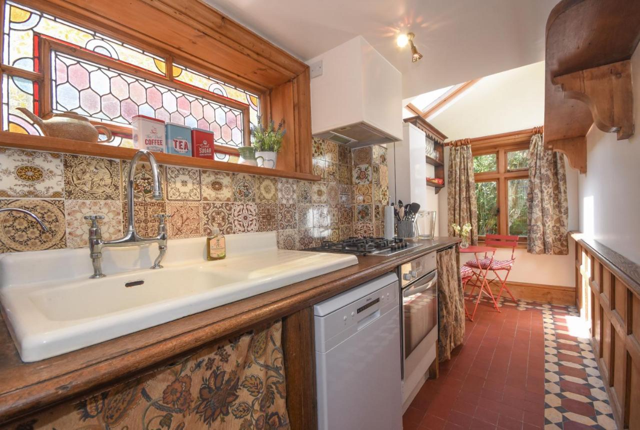 Unique Period One Bedroom House In Colchester Bagian luar foto